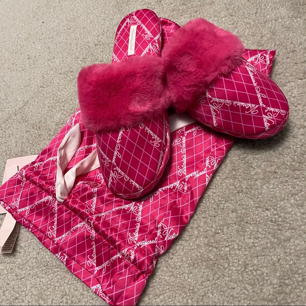 Pink VICTORIA SECRET house slippers